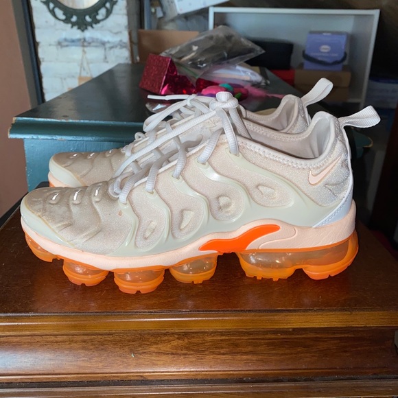 Nike Shoes - Nike air max